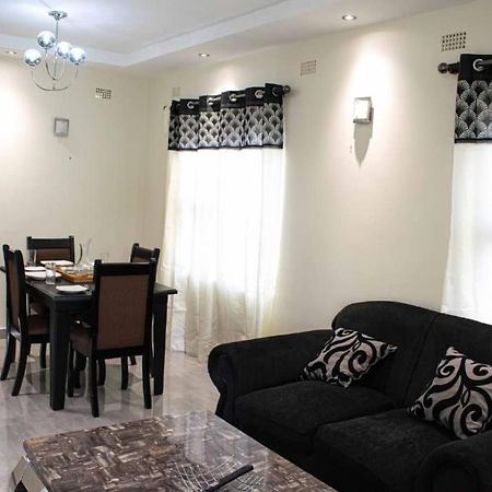 Lynm Residence Harare Exteriör bild