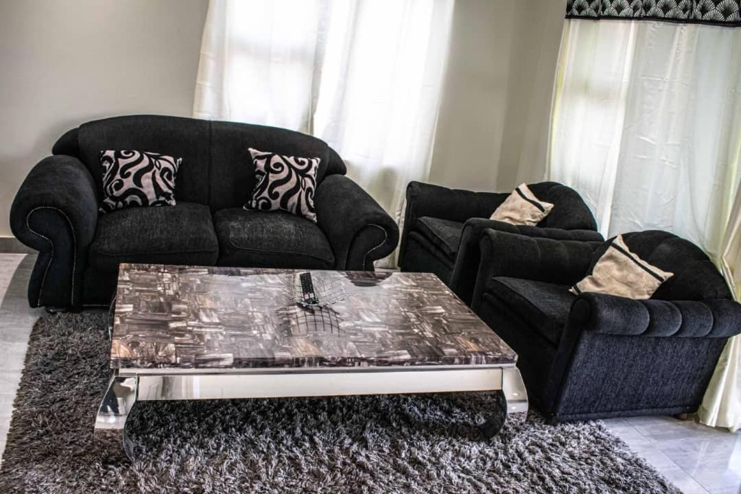 Lynm Residence Harare Exteriör bild