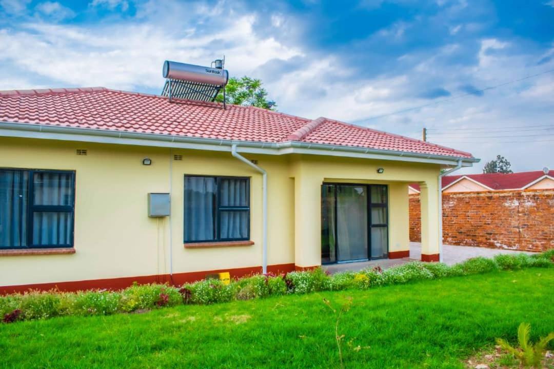 Lynm Residence Harare Exteriör bild